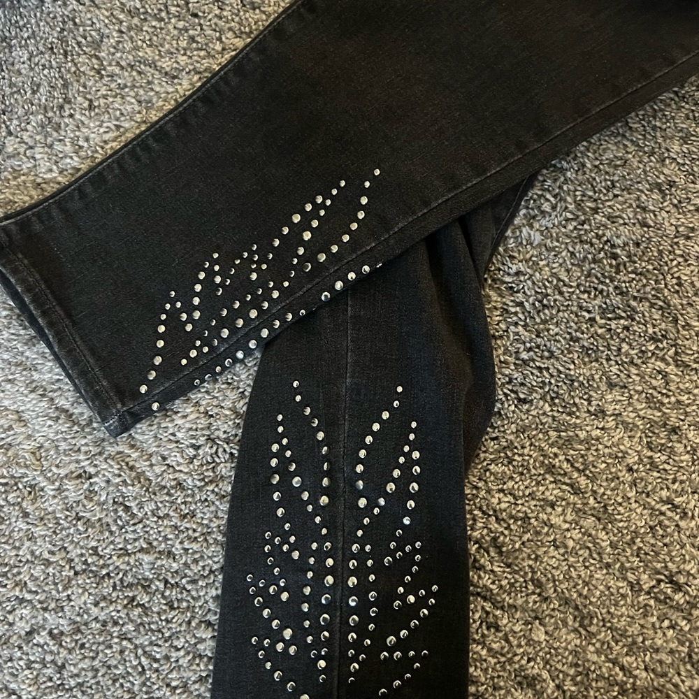 Levi’s size 31 skinny ankle black jeans